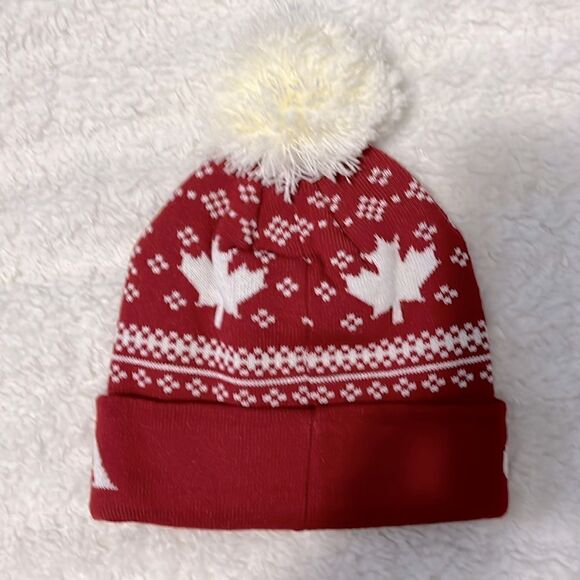 Canada Winter Beanie One Size - Picture 2 of 3